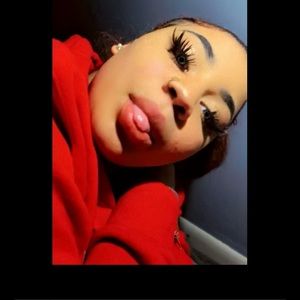 Meet your Posher, Jasmine